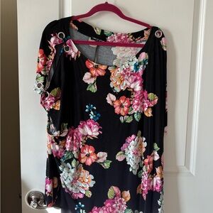 Black Floral Grommet-Detail Top